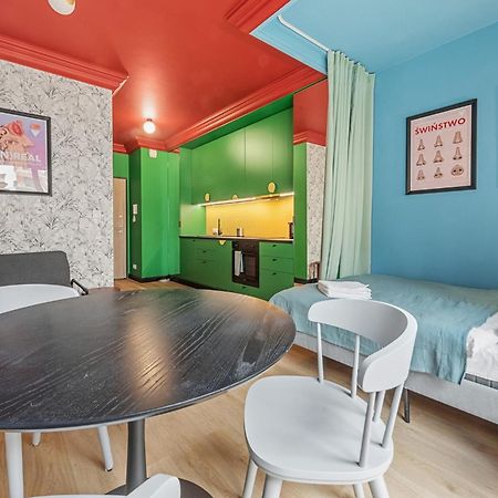 Colorful Apt Close To The Center Great Location Apartamento Varsóvia Exterior foto